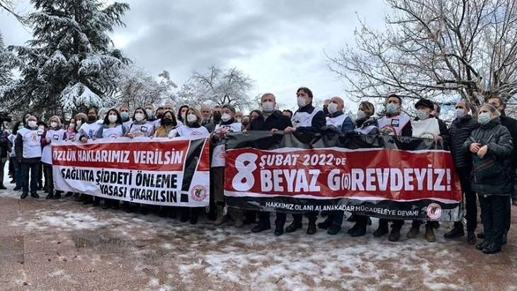 8 Şubat’ta sakın hasta olmayın: Doktorlar bütün Türkiye’de greve gidiyor!