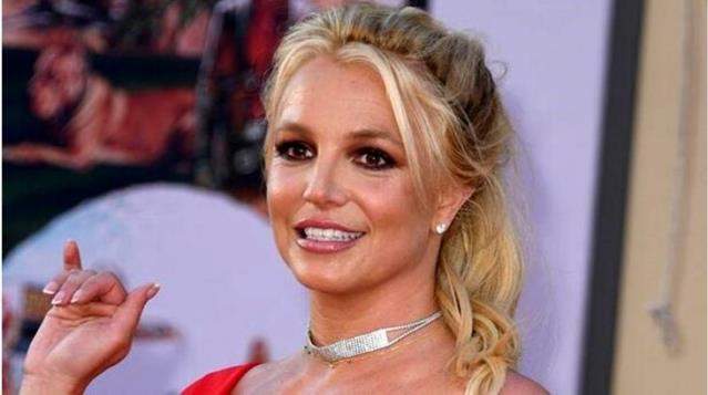 Britney Spears 15 milyon dolara hayatını yazacak!