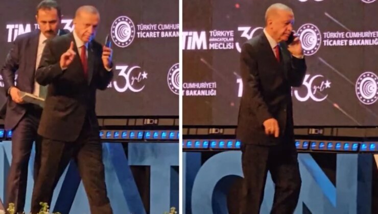 Cumhurbaşkanı Erdoğan, programı devam ederken uzatılan telefonla sahneden indi
